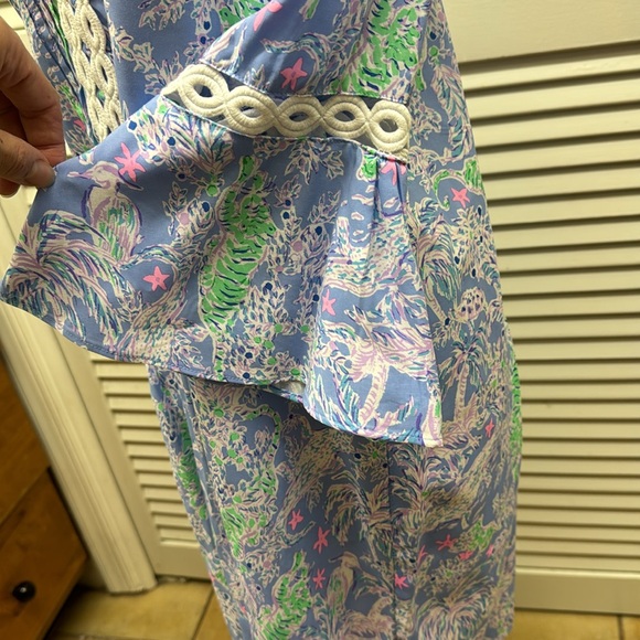 Lilly Pulitzer Dress Size Medium with Tigers Alligators Starfish Birds Palm - Picture 2 of 4